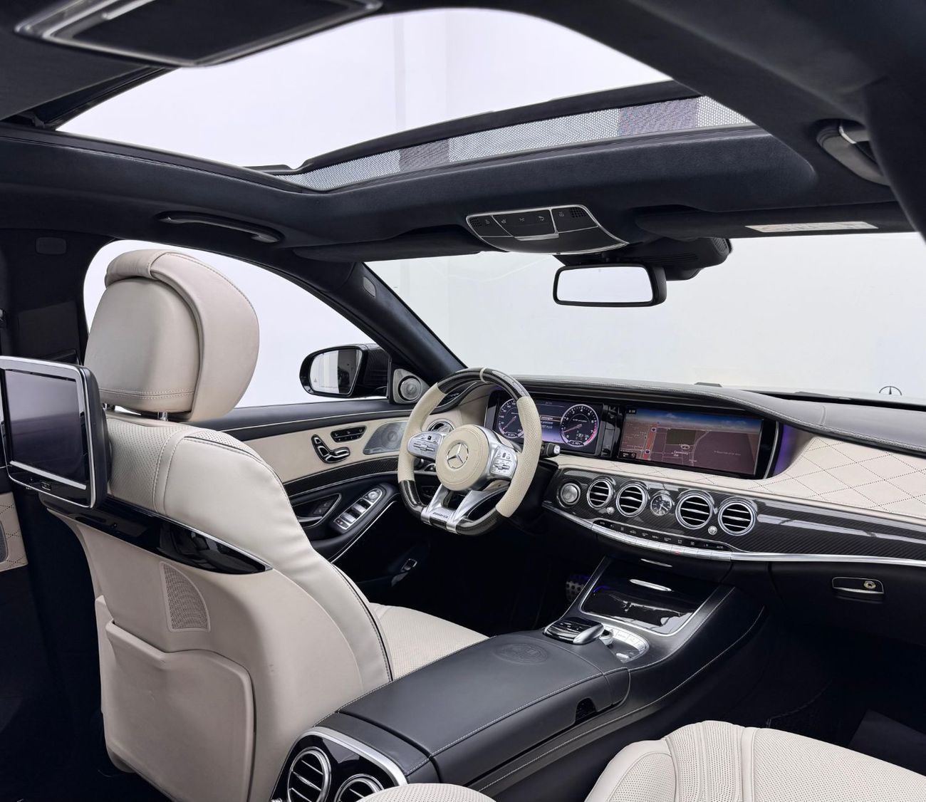 Mercedes-Benz S 63 AMG Std 5.5L 2015 Mercedes-AMG S 63 4MATIC L, Fully Loaded, Service History, GCC