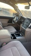 Toyota Land Cruiser GXR-4.5L-Diesel-LHD-Automatic-4wd-GCC specs-8 Cylinders-8 Seats-5 Doors