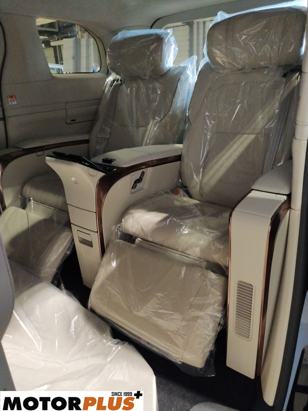 Lexus LM 350h Hybrid 4 Seater 2025 - Ready Stock! Export-only price