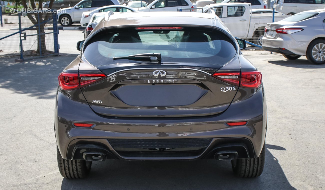 Infiniti Q30 S AWD 2.0t