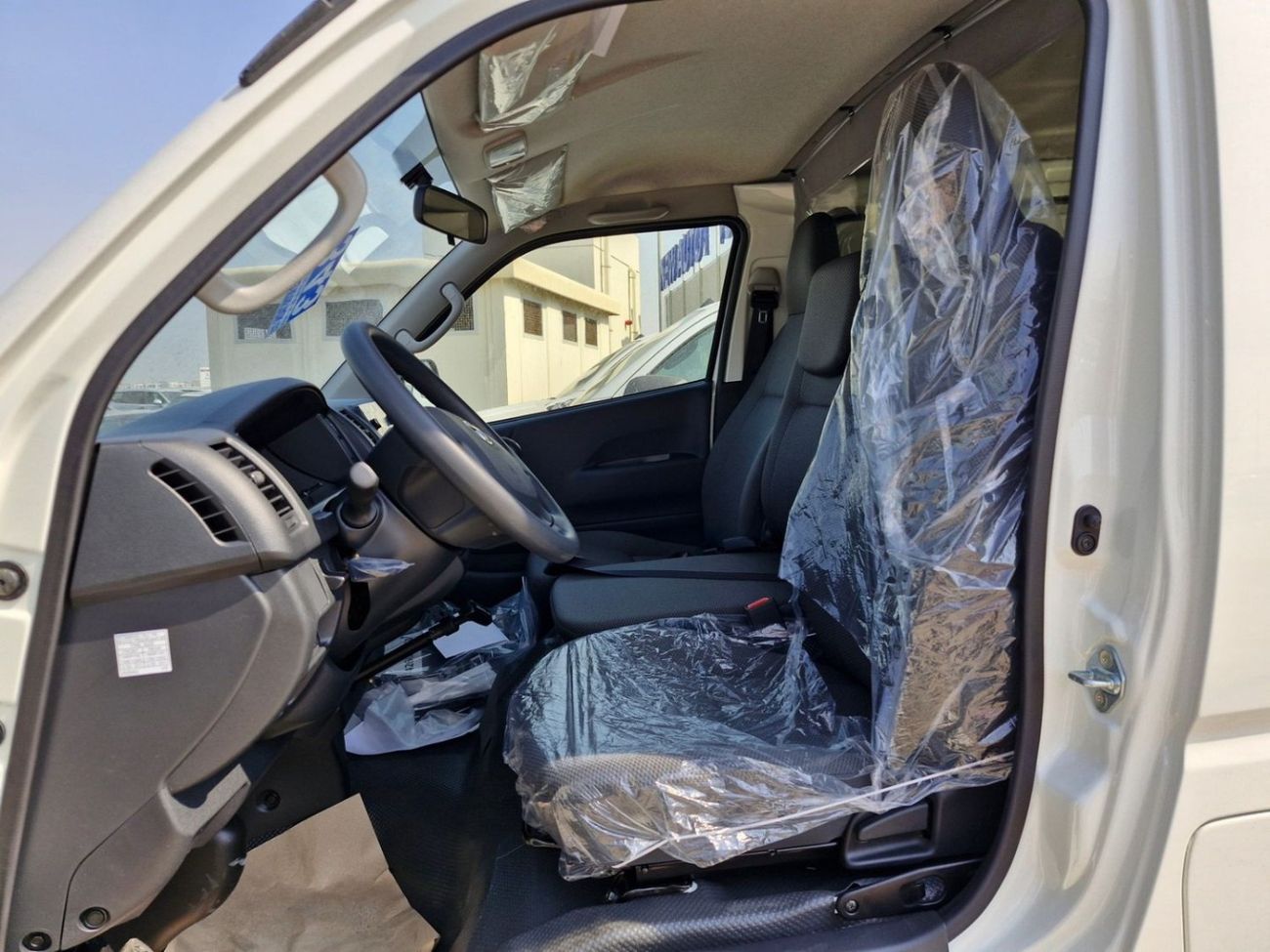 تويوتا هاياس 2025 Toyota Hiace STD Roof M/T 2.7L Petrol PANEL VAN Brand New 0Km