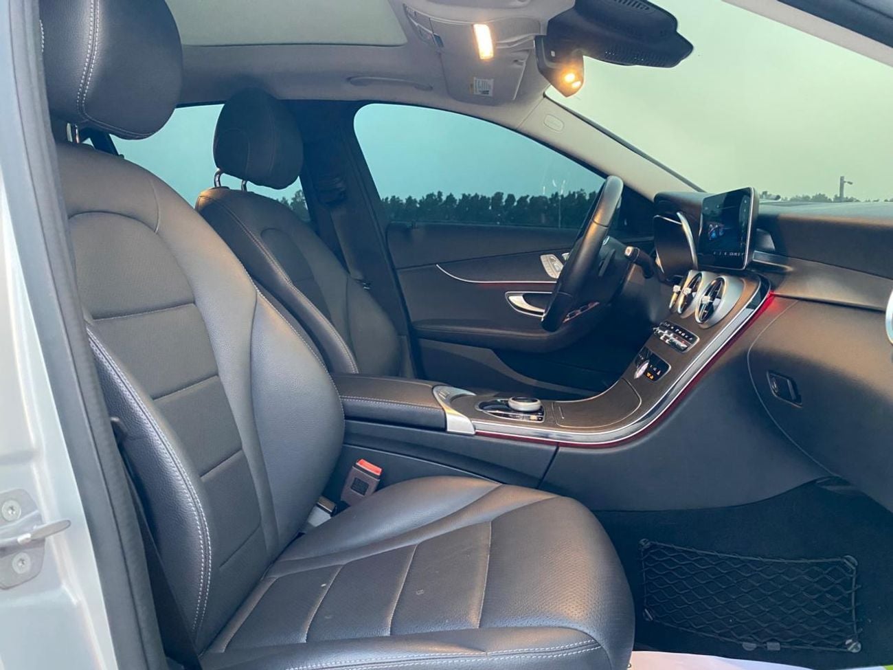 Mercedes Benz C300 STD (NON GCC) Premium 2.0L
