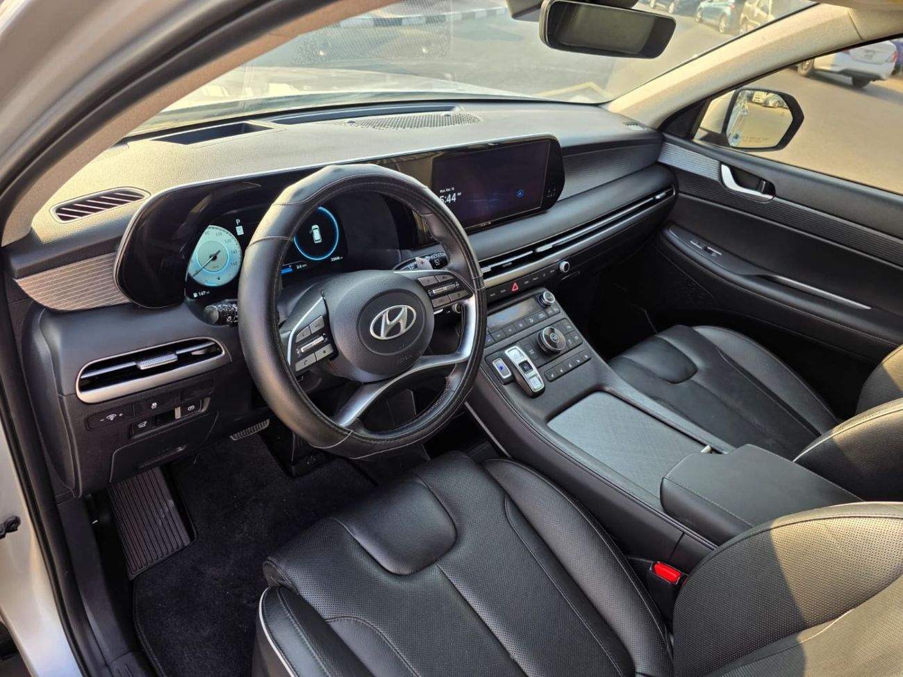 Hyundai Palisade 3.8L GDi Limited Sunroof , MoonRoof , 360 camera , 7 seater and Parking sensors
