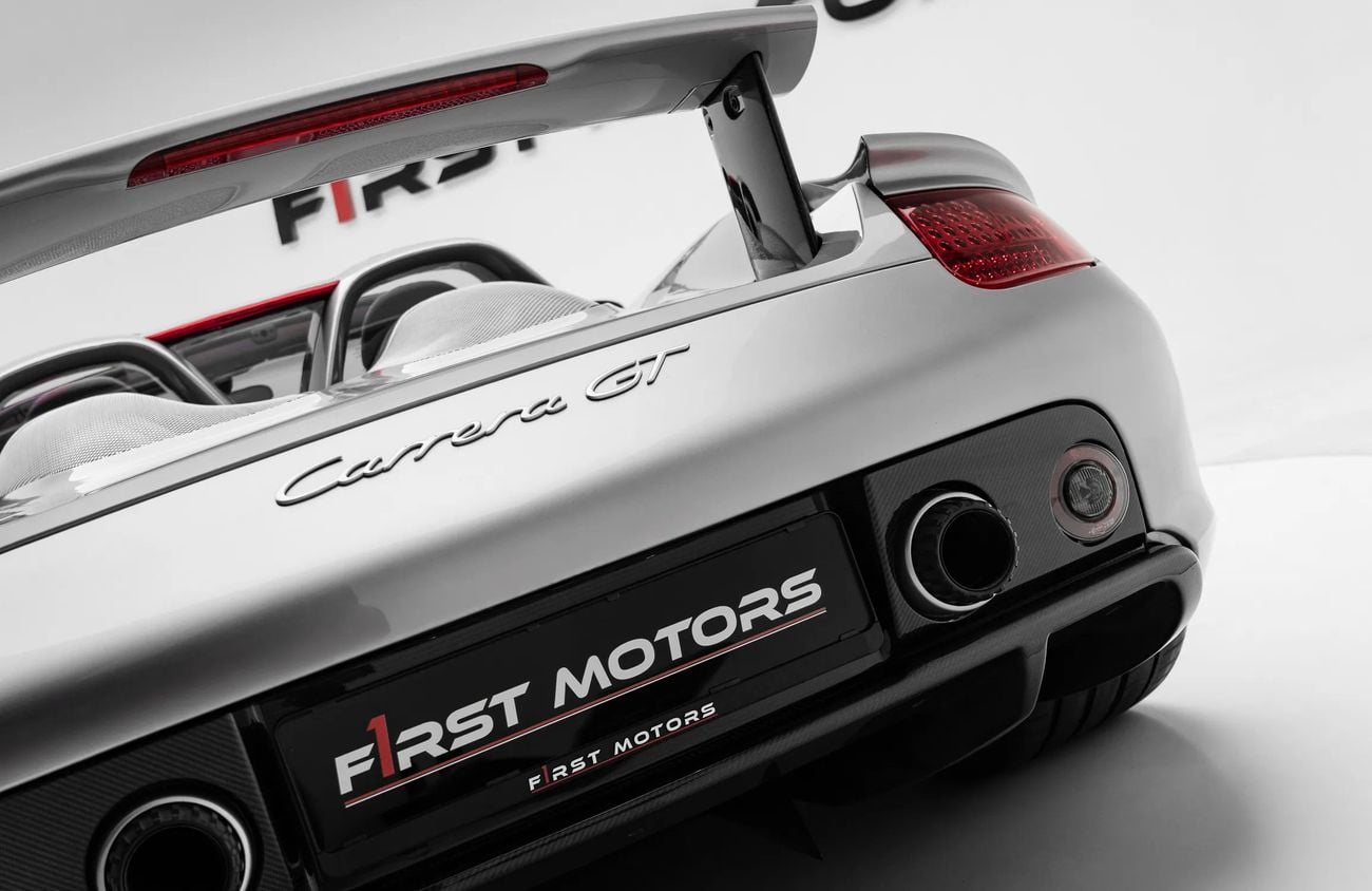 بورش كاريرا جي تي 5.7L V10 Engine