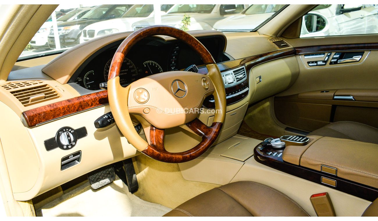 مرسيدس بنز S 350 كت AMG خليجى بانوراما - أبواب شفط -بصمة - رنجات - حساسات كاميرا شاشة بحالة ممتازة