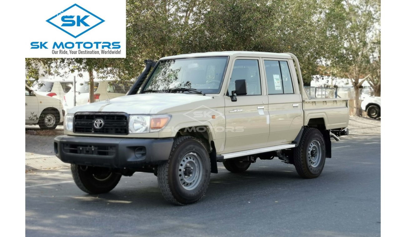 Toyota Land Cruiser Pick Up 4.0L, 16" Tyre, Xenon Headlight, Fabric Seat, Manual Front A/C, Snorkel, SRS Airbags (CODE # LCDC08)