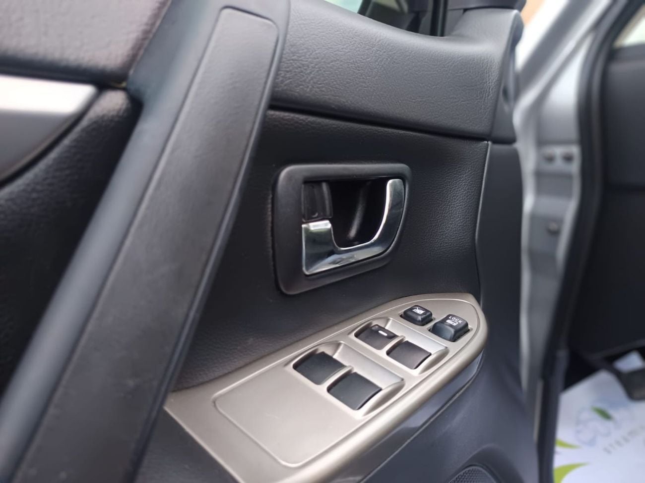 ميتسوبيشي باجيرو GLS Highline 3.8L full option