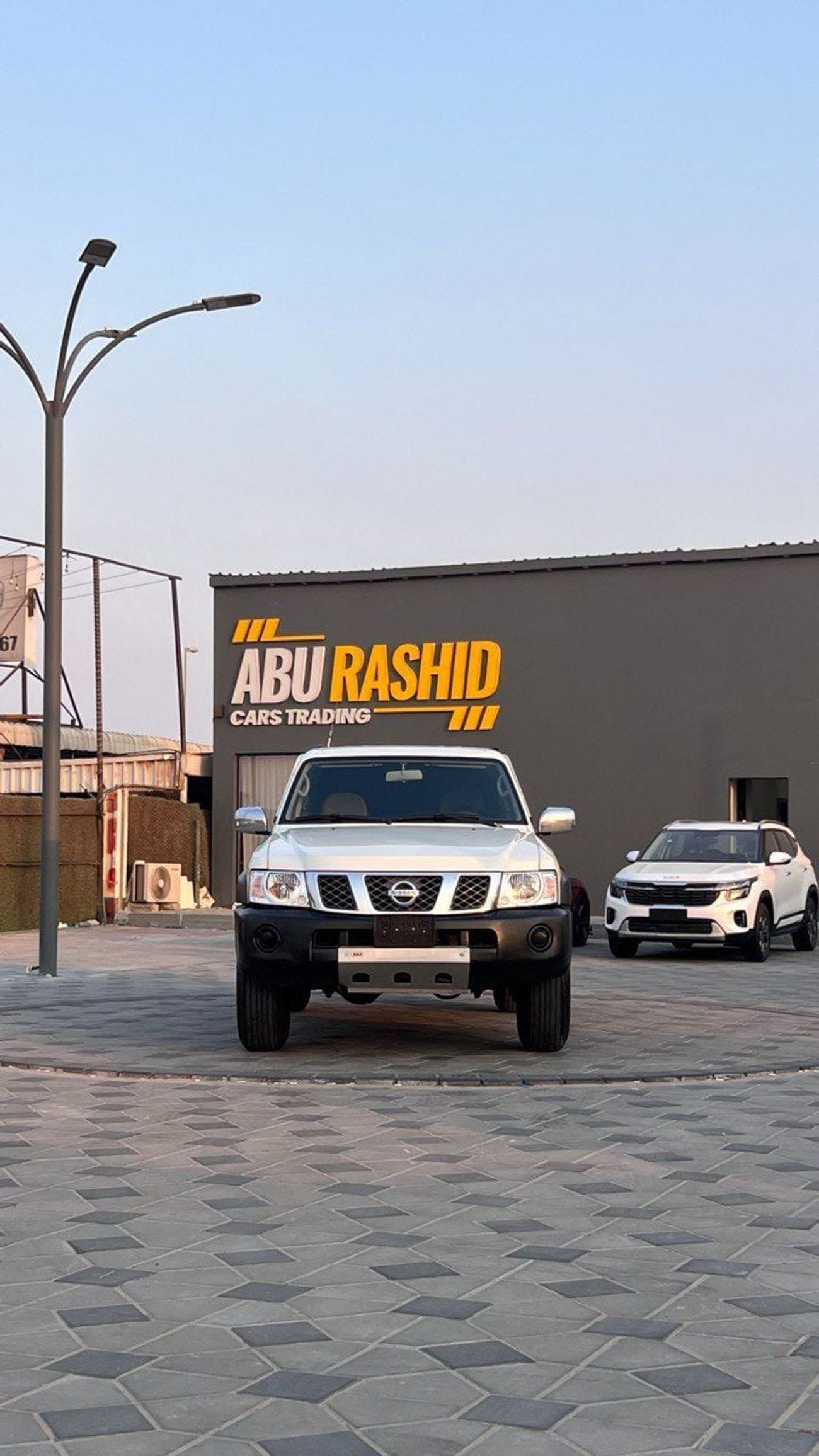 نيسان باترول سفاري GL 4.8L A/T (7 Seater)