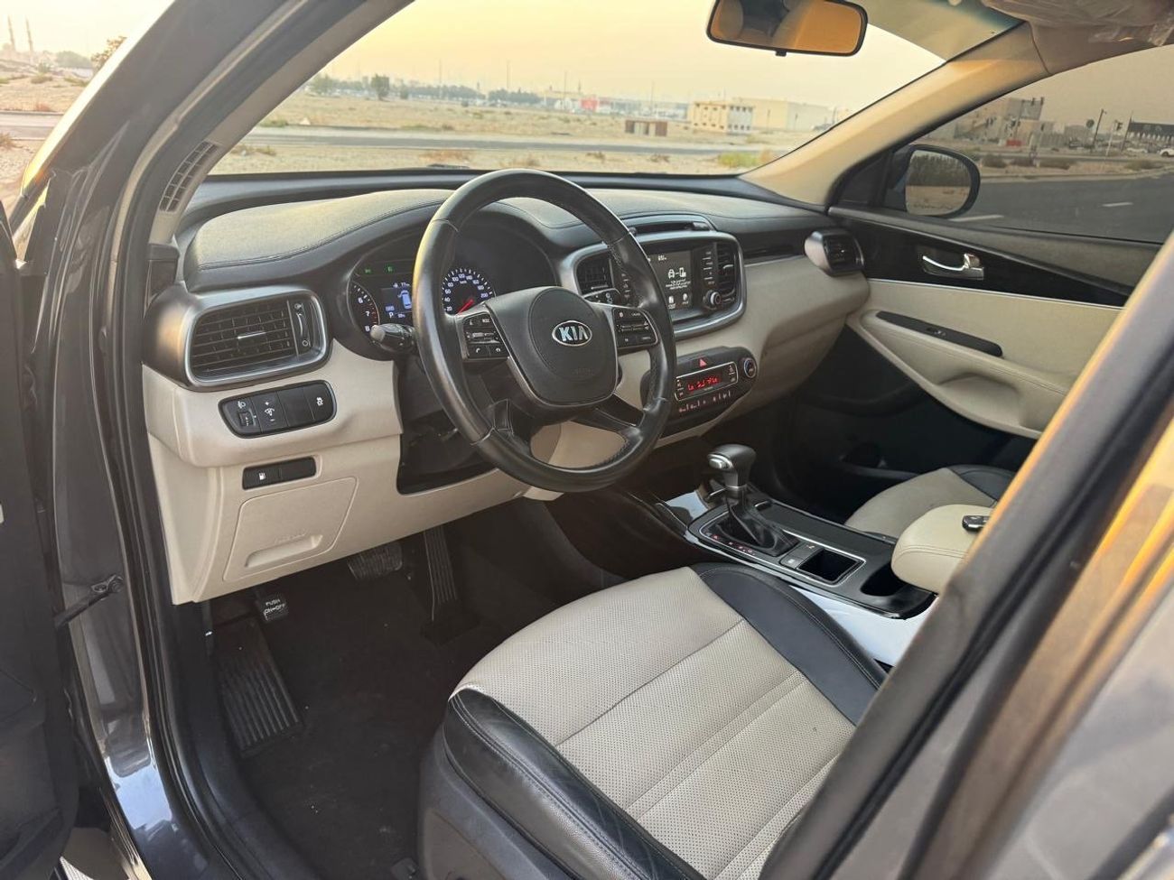 كيا سورينتو SORENTO 2020 ,V4 GCC ,Top Of Range,Panoramic ،7 seater