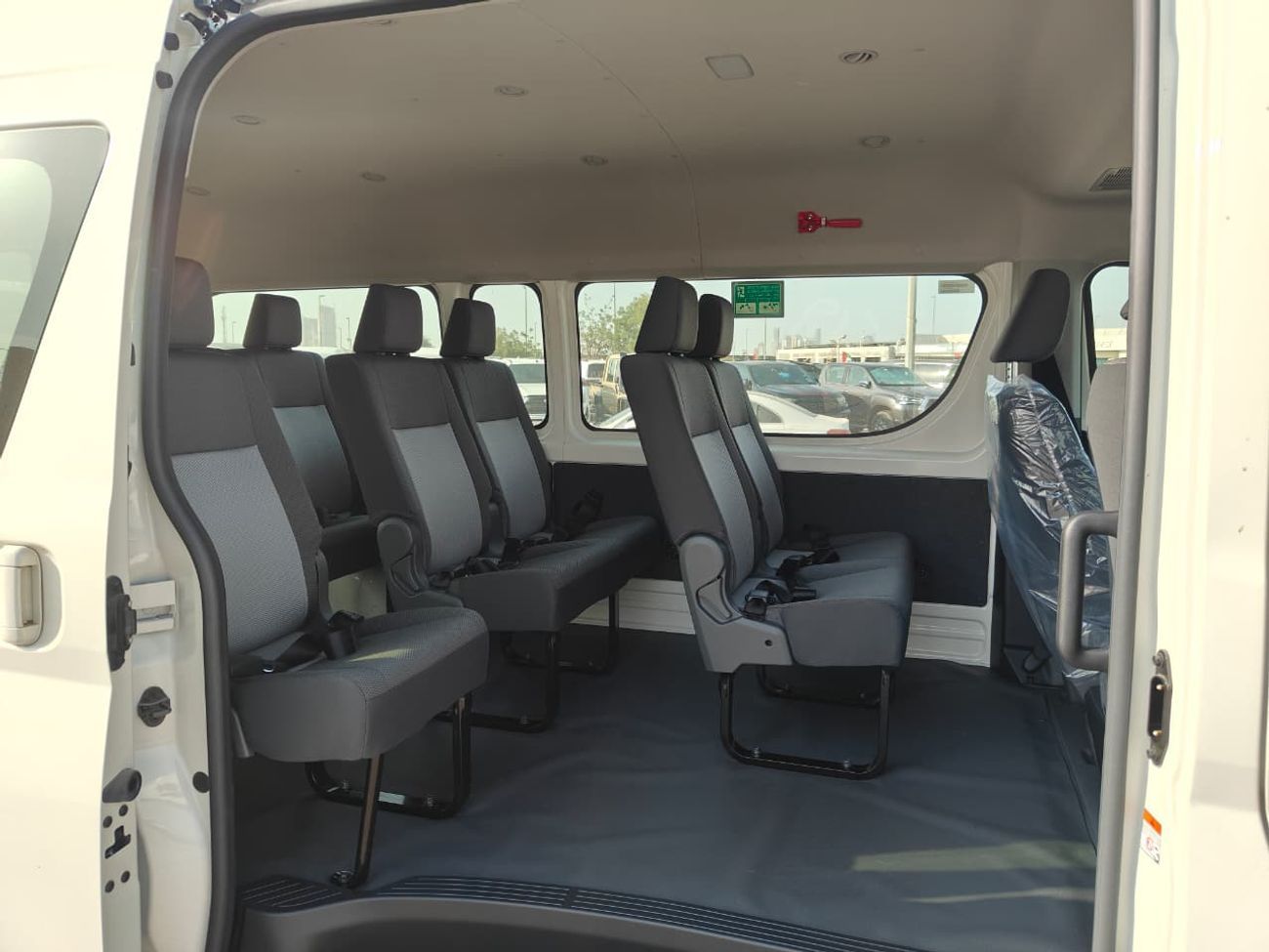 تويوتا هاياس GL 2026 Toyota Hiace 13-Seater High-Roof Full-Option 3.5L V6 Petrol A/T RWD Export Only