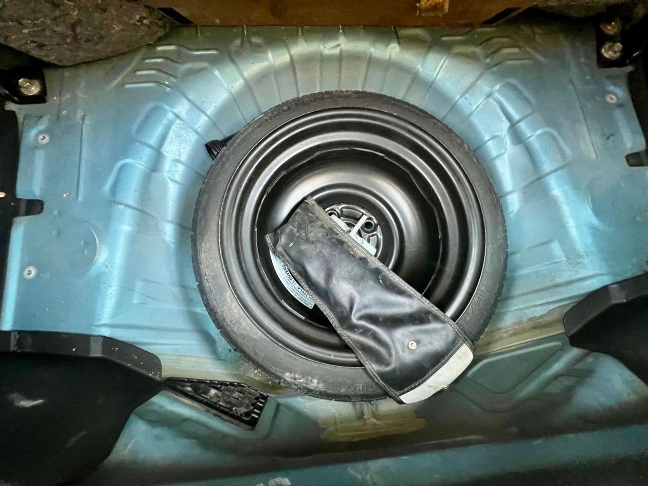 Mitsubishi Mirage GLX Highline 1.2L (78 HP)