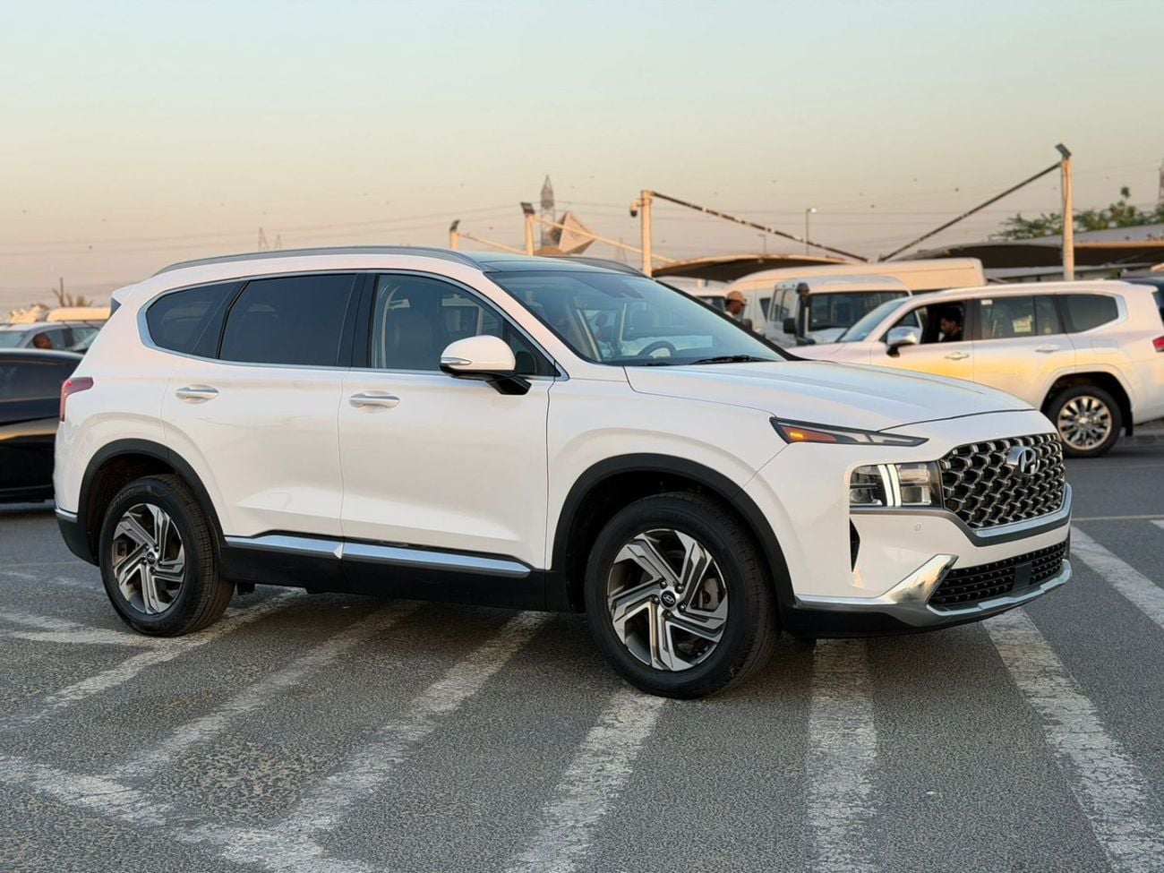 Hyundai Santa Fe SMART 2022 Hyundai Santa fe Limited 2.5L Turbo Full Option Panoramic View - Sensor & Radar With 360* CAM -