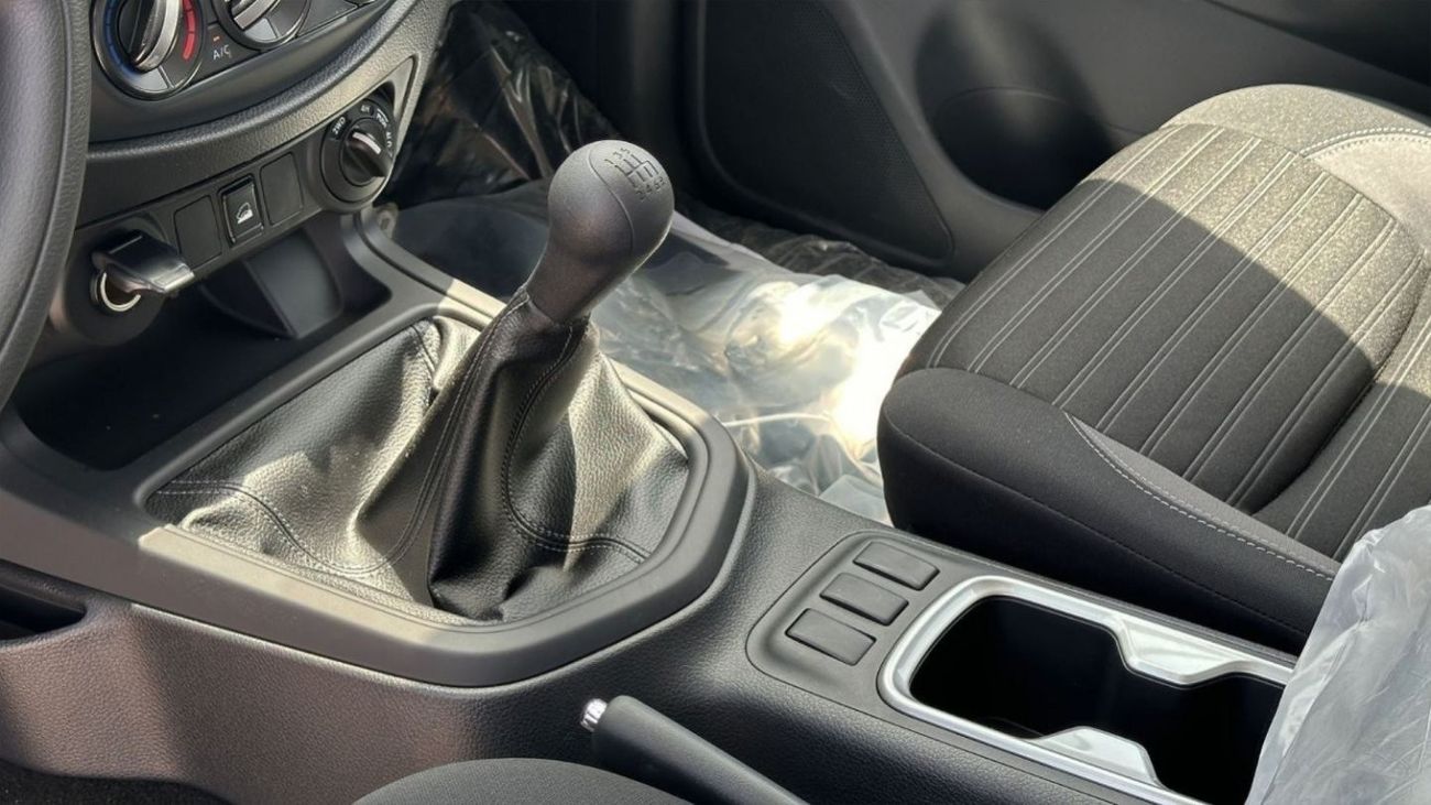 Nissan Navara 2.5D XE D23 4X4 DC PLUS Manual