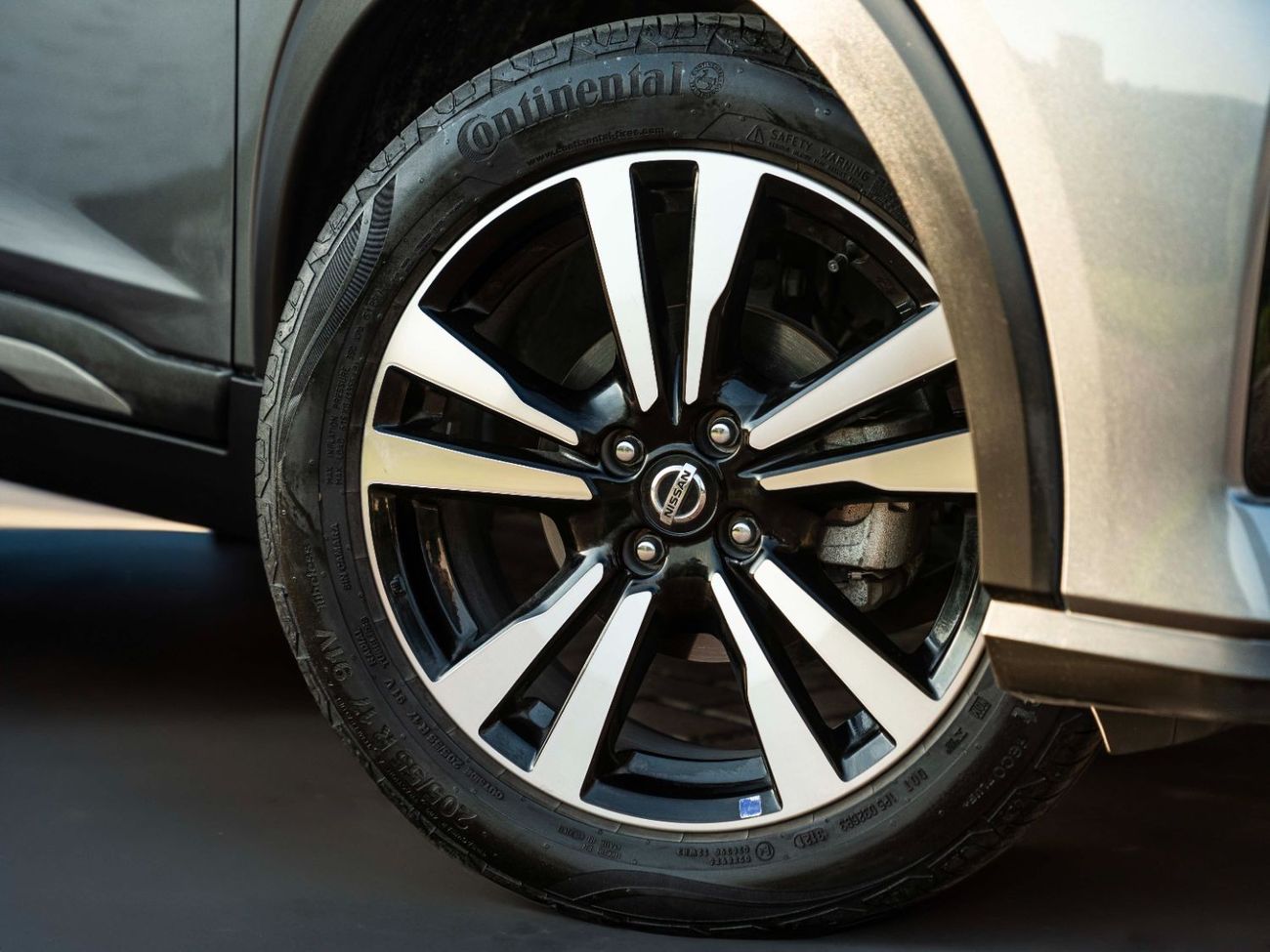 نيسان كيكس AED 943 PM • KICKS SV • ONLY 20,000 KM • FULL SERVICE HISTORY • PRISTINE CONDITION