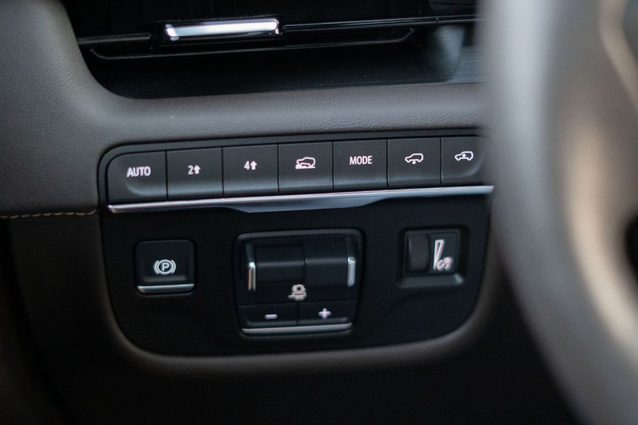 Cadillac Escalade Premium Luxury Platinum 6.2L 4WD