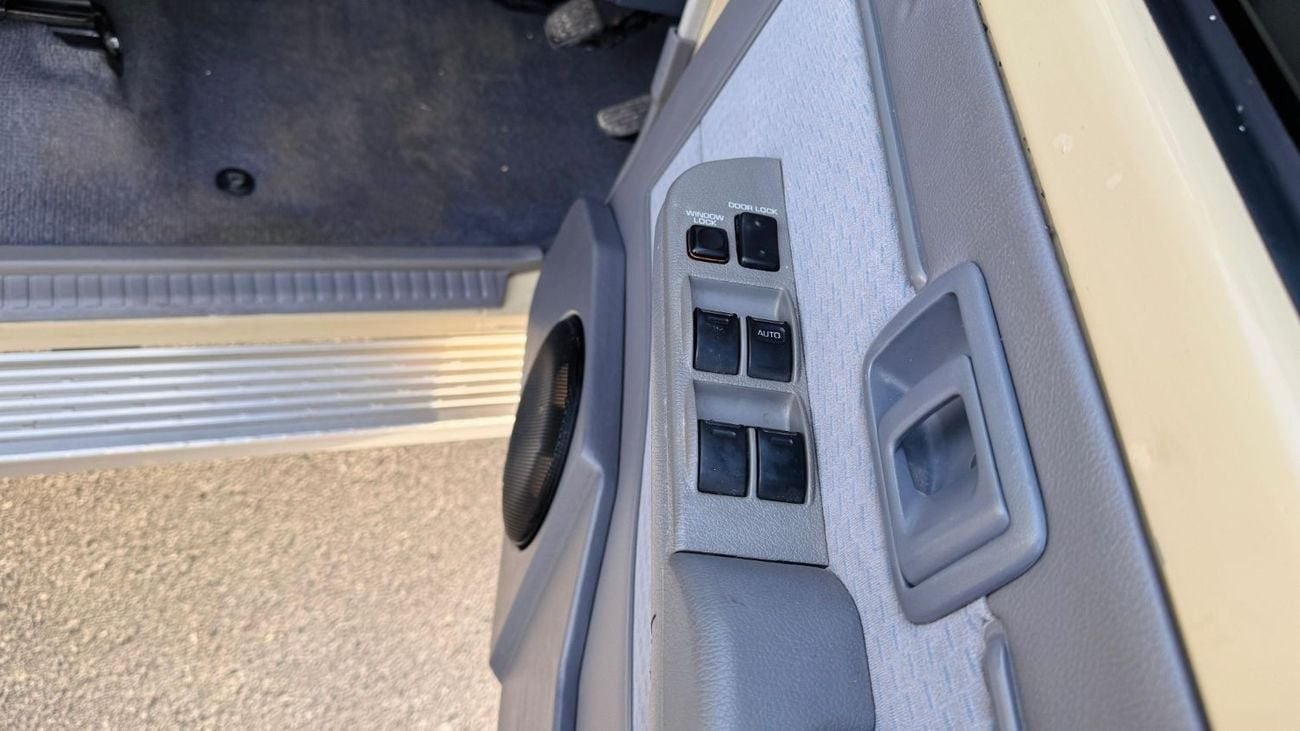 Toyota Land Cruiser 70 PREMIUM ROOF RACK WITH SIDE AWNING CAMPING TENT | 4.5L DIESEL ENGINE | MANUAL TRABSMISSION