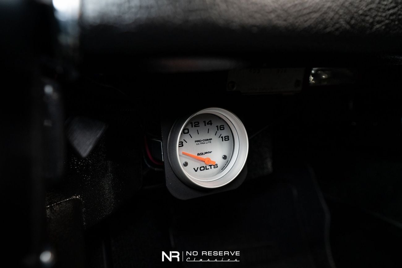 شيفروليه كورفت ZZ502 6 Speed Widebody Restomod