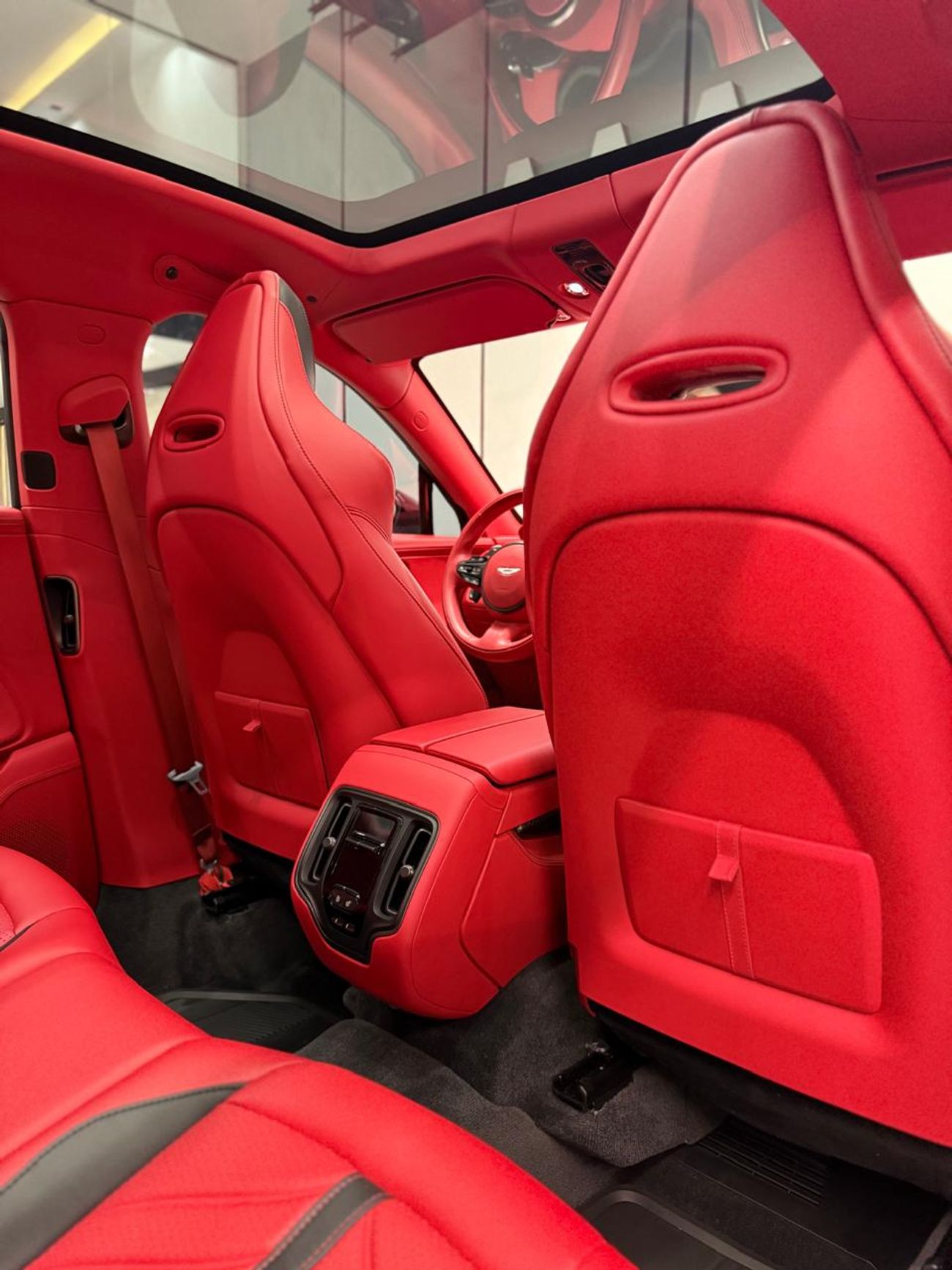 Aston Martin DBX 707 | GCC Specs | Dealer Warranty & Service Contract