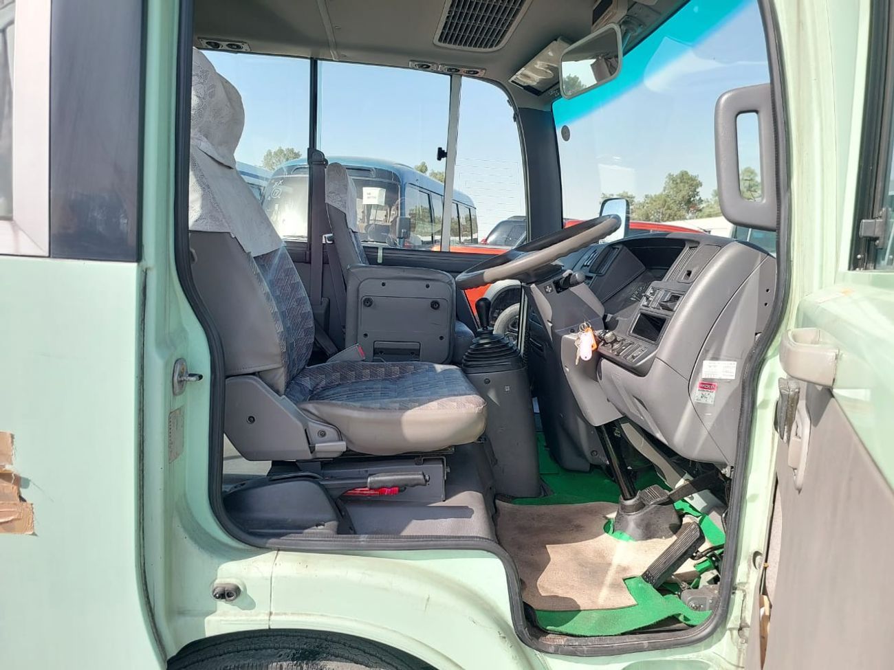 Nissan Civilian NISSAN CIVILIAN BUS RHD 2001 MODEL 4.1 L DIESEL MANUAL(PM10179)