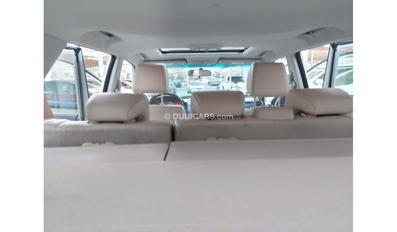 Suzuki Grand Vitara Gulf model 2016 No. 1 cruise control, wheels, sensors, screen, in excellent condition, you do not ne