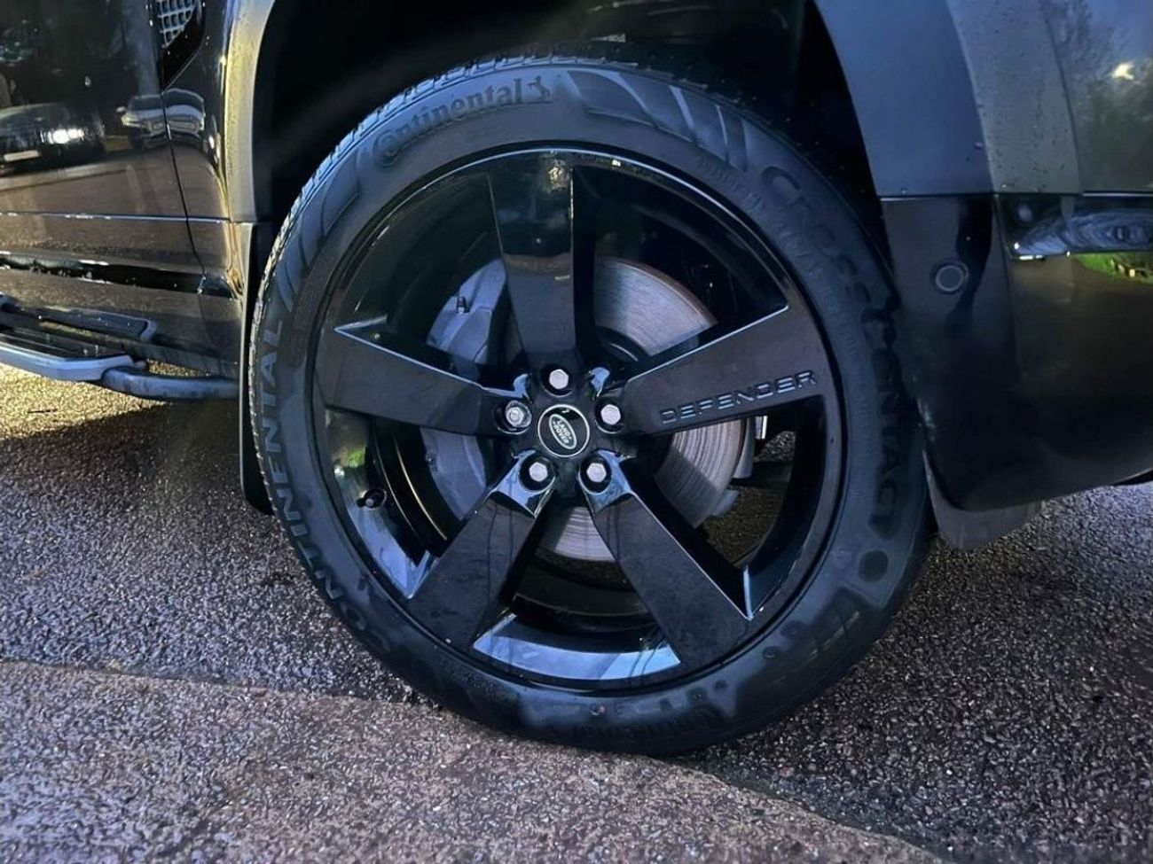 Land Rover Defender 130 3.0 P400 MHEV X RHD