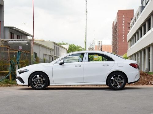 Mercedes-Benz A 200 L Benz A200 L / Chinese / 0km