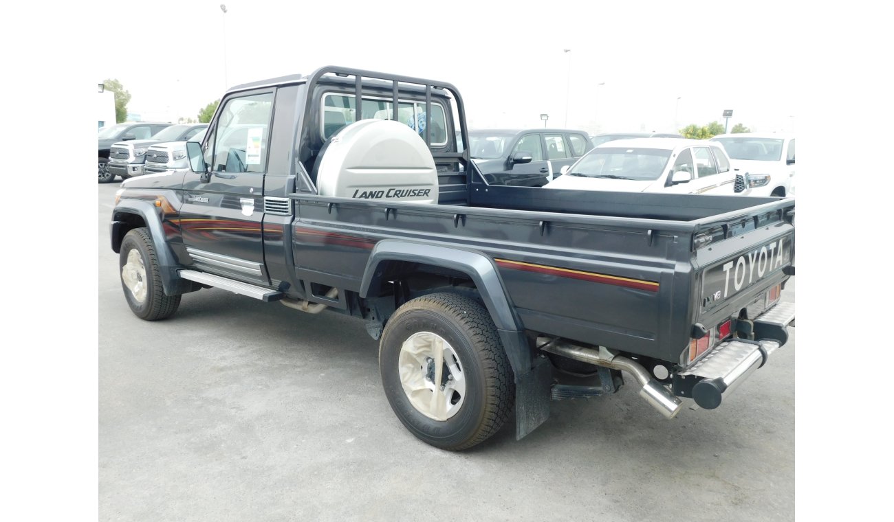 Toyota Land Cruiser Pick Up 79 Single Cab Limited V8 4.5L Turbo Diesel 4WD MT-Diff.Lock-Winch-Navigation