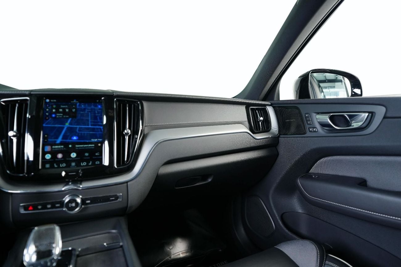 فولفو XC 60 ULTIMATE DARK عقد ضمان وخدمة من شركة الفطيم في دول مجلس التعاون الخليجي - بحالة ممتازة