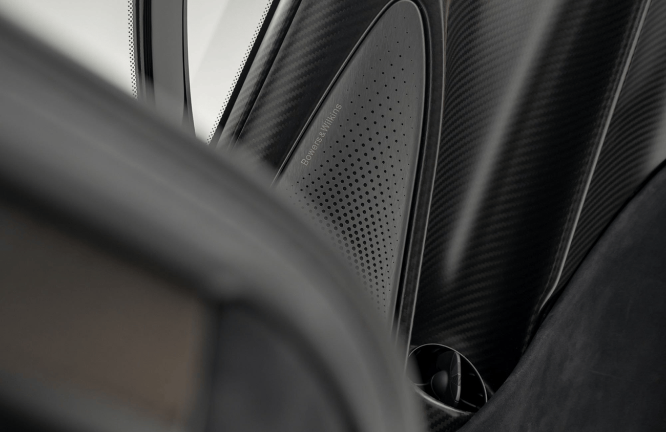 McLaren Speedtail 4.0L V-8 Twin-Turbocharged Engine + eMotor