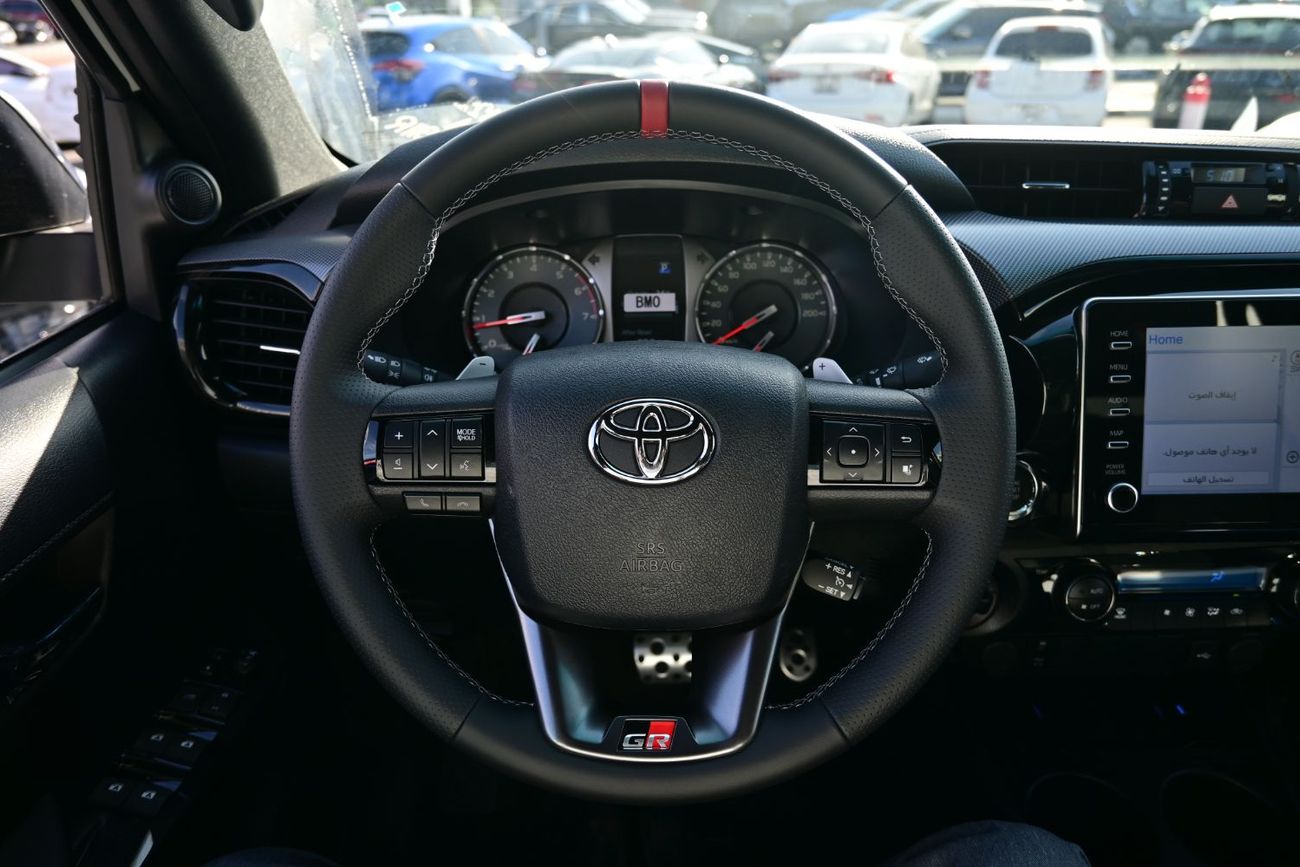 تويوتا هيلوكس Toyota Hilux GR Sport 4.0L V6, Petrol, 4WD, Pickup Color White Model 2025