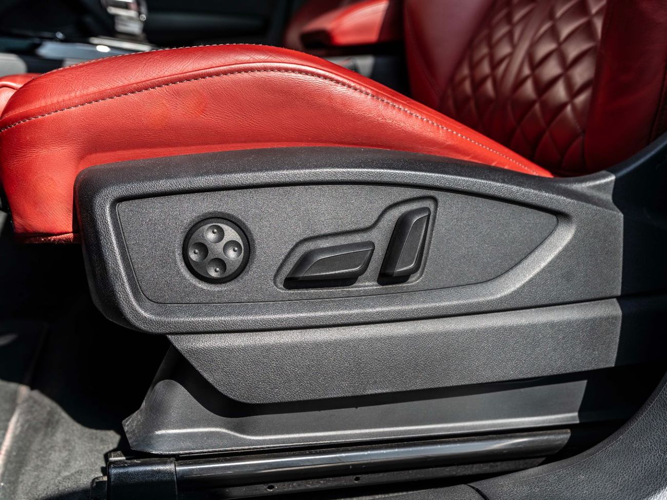 Audi SQ5 TFSI quattro 3.0L (349 HP)