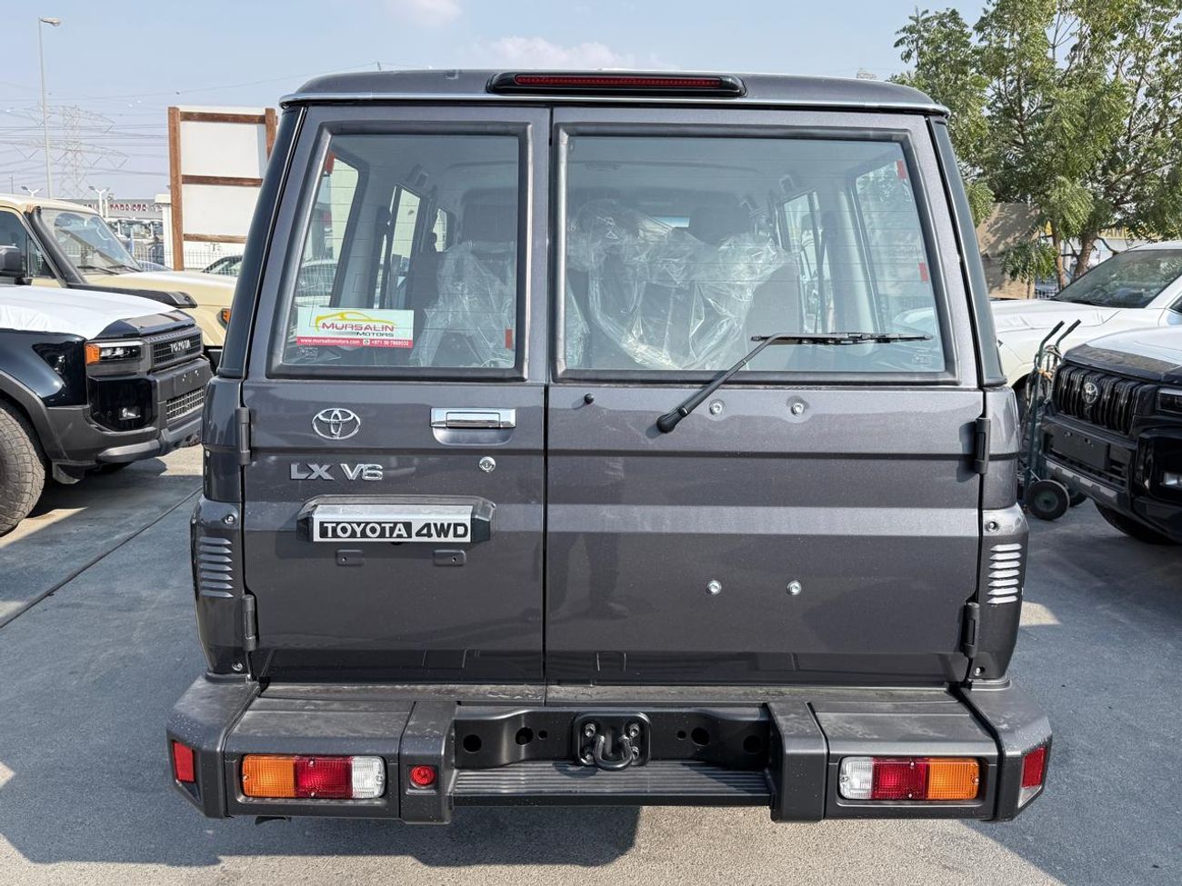 Toyota Land Cruiser 70 Toyota LC76 4.0L Petrol A/T Full Option 2025 (Export Only)