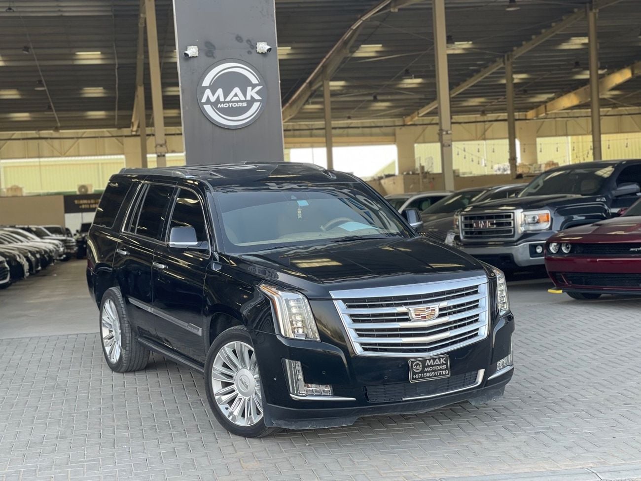 كاديلاك إسكالاد Platinum 6.2L