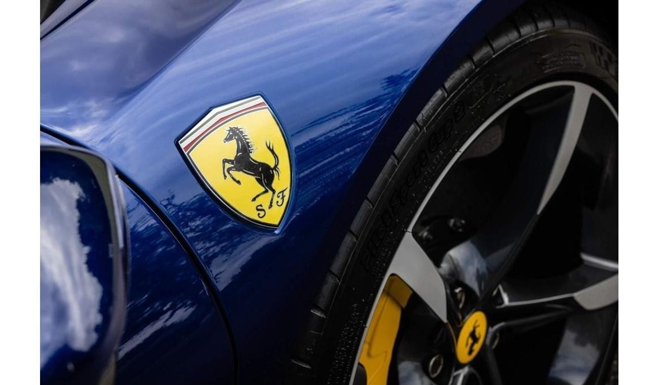 فيراري SF90 سبيدر 4.0T V8 7.9kWh F1 DCT RIGHT HAND DRIVE