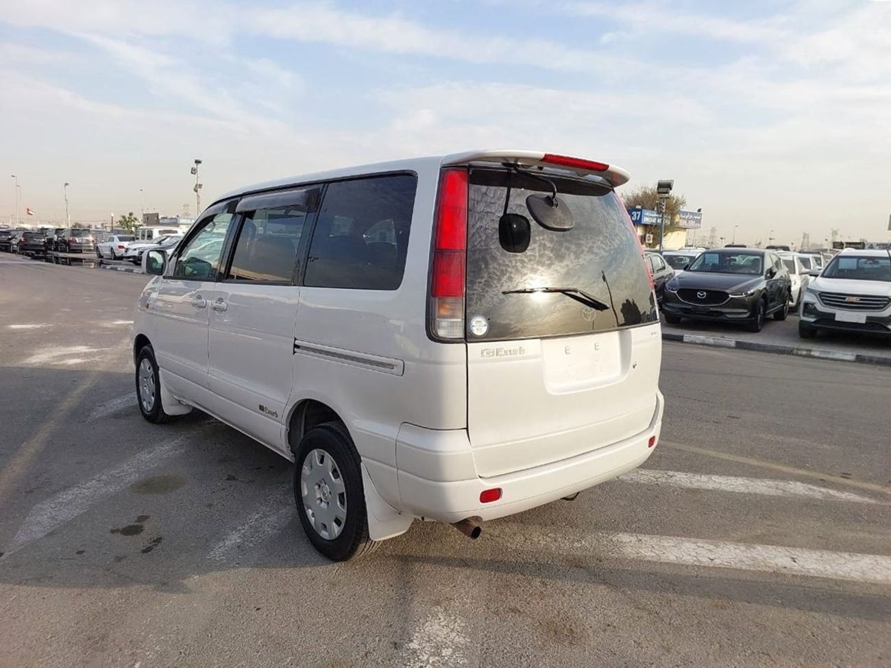 Toyota Lite Ace TOYOTA LITEACE NOAH VAN RHD 1999 MODEL 2.2 L DIESEL AUTOMATIC(PM25262)