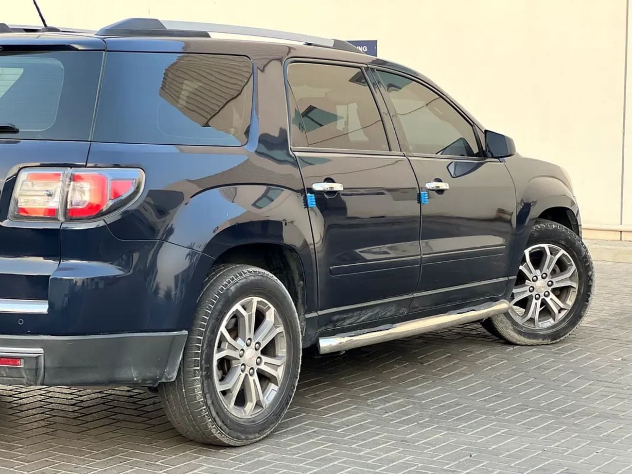 GMC Acadia SLE | GCC Specs | Well Maintained