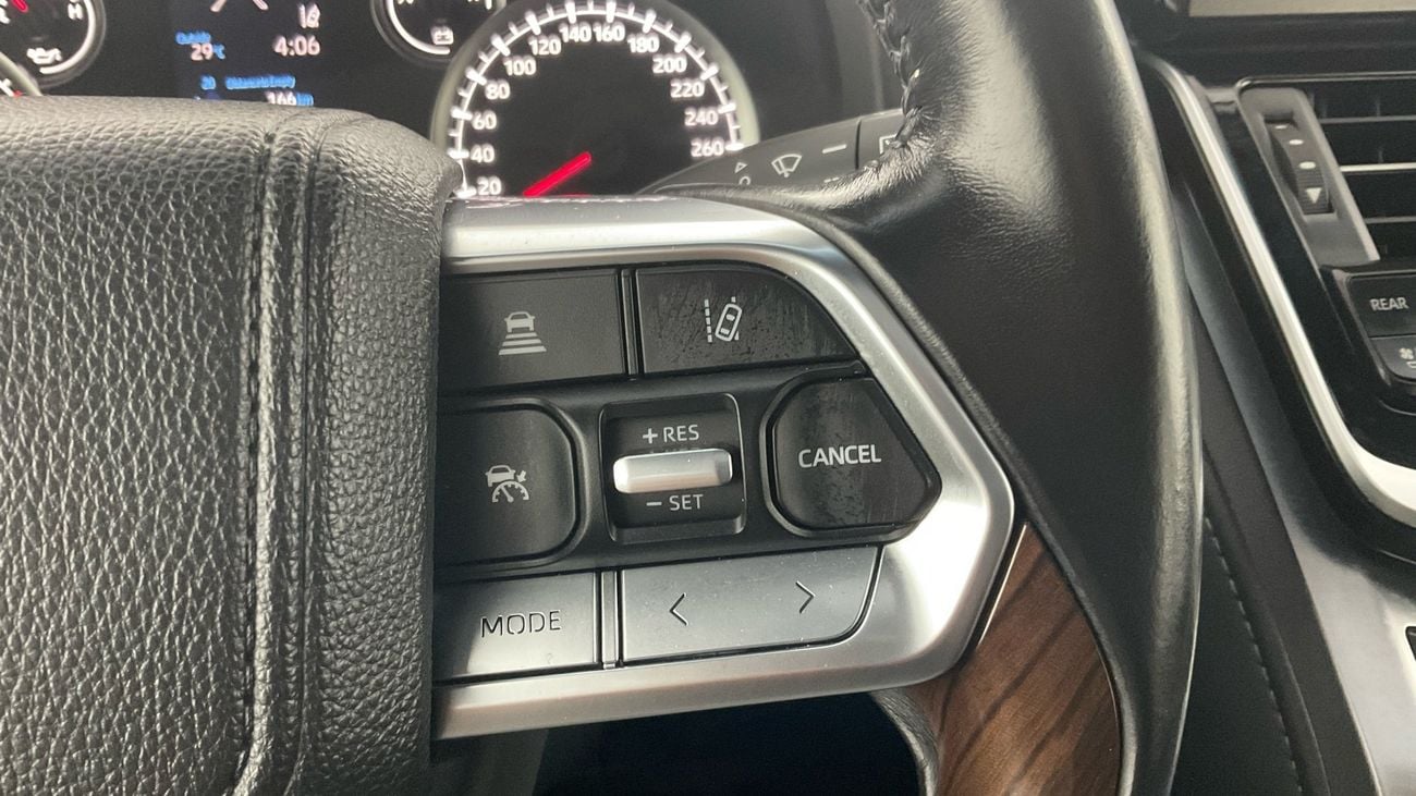 تويوتا لاند كروزر GXR | شامل الضمان | 0 ﺪﻔﻋﺓ ﺃﻮﻟﻯ