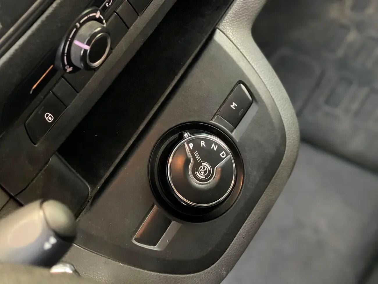 بيجو بارتنر Van Long Body - GCC Specs - Reliable and Practical