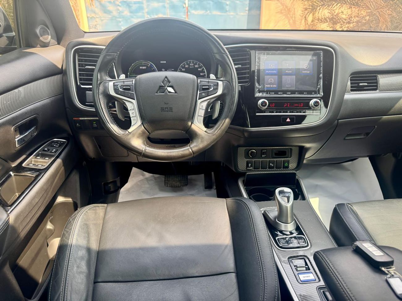 Mitsubishi Outlander GLX Super High 2.4L 980-Monthly l GCC l Hybrid, Sunroof, Leather l Accident Free