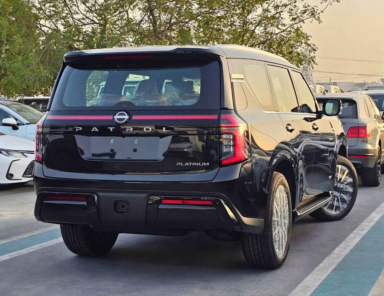 Nissan Patrol LE PLATINUM TWIN TURBO / 3.5 V6 PETROL /FULL OPTION WITH RR ENTERTAINMENT SCREEN (CODE#LE PLATINUM)