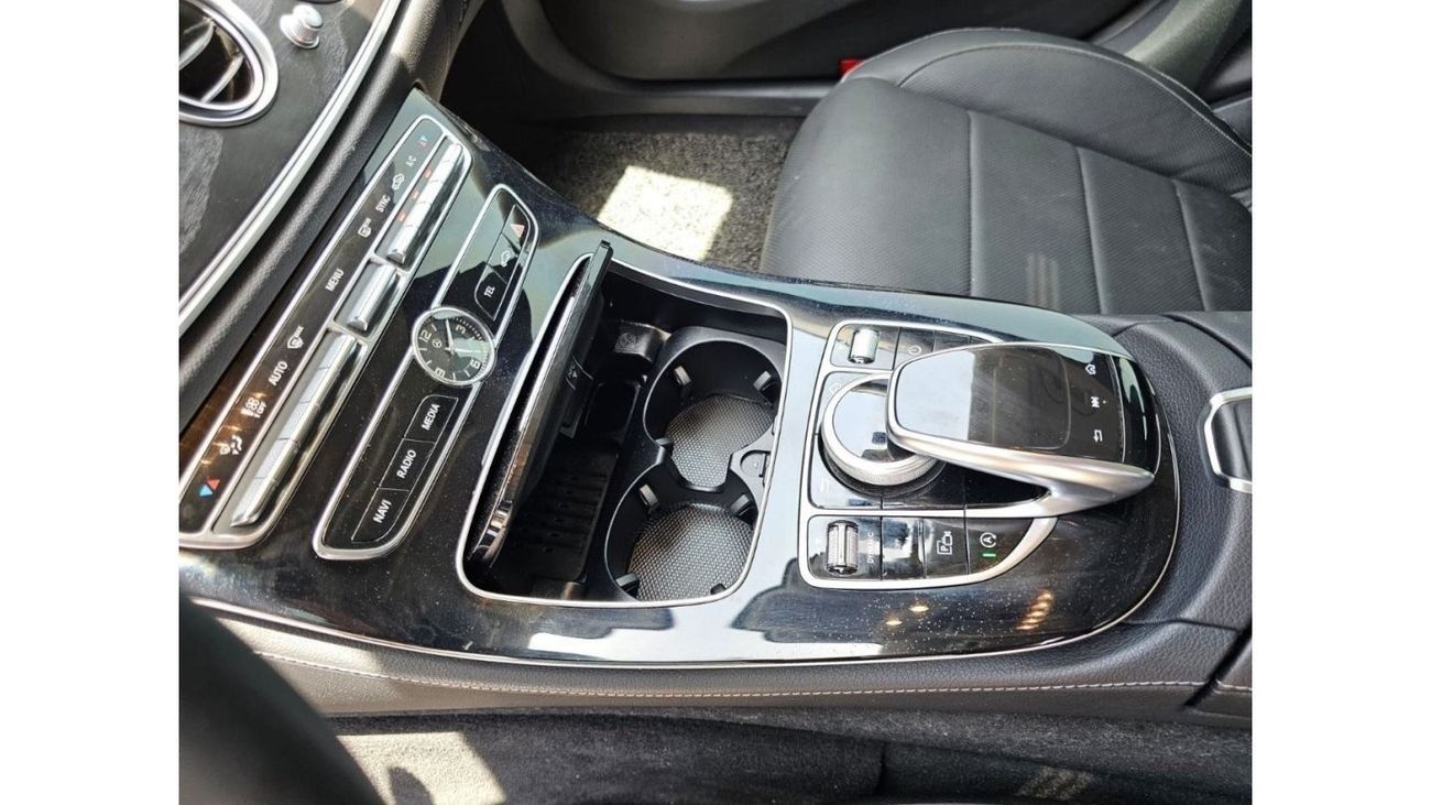 Mercedes-Benz E300 Premium