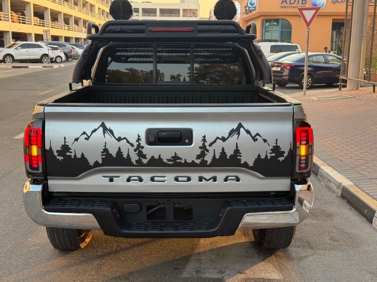 Toyota Tacoma SR5 (NON GCC) 2019 TRD SPORT 2.7 MID OPTION USA SPEC