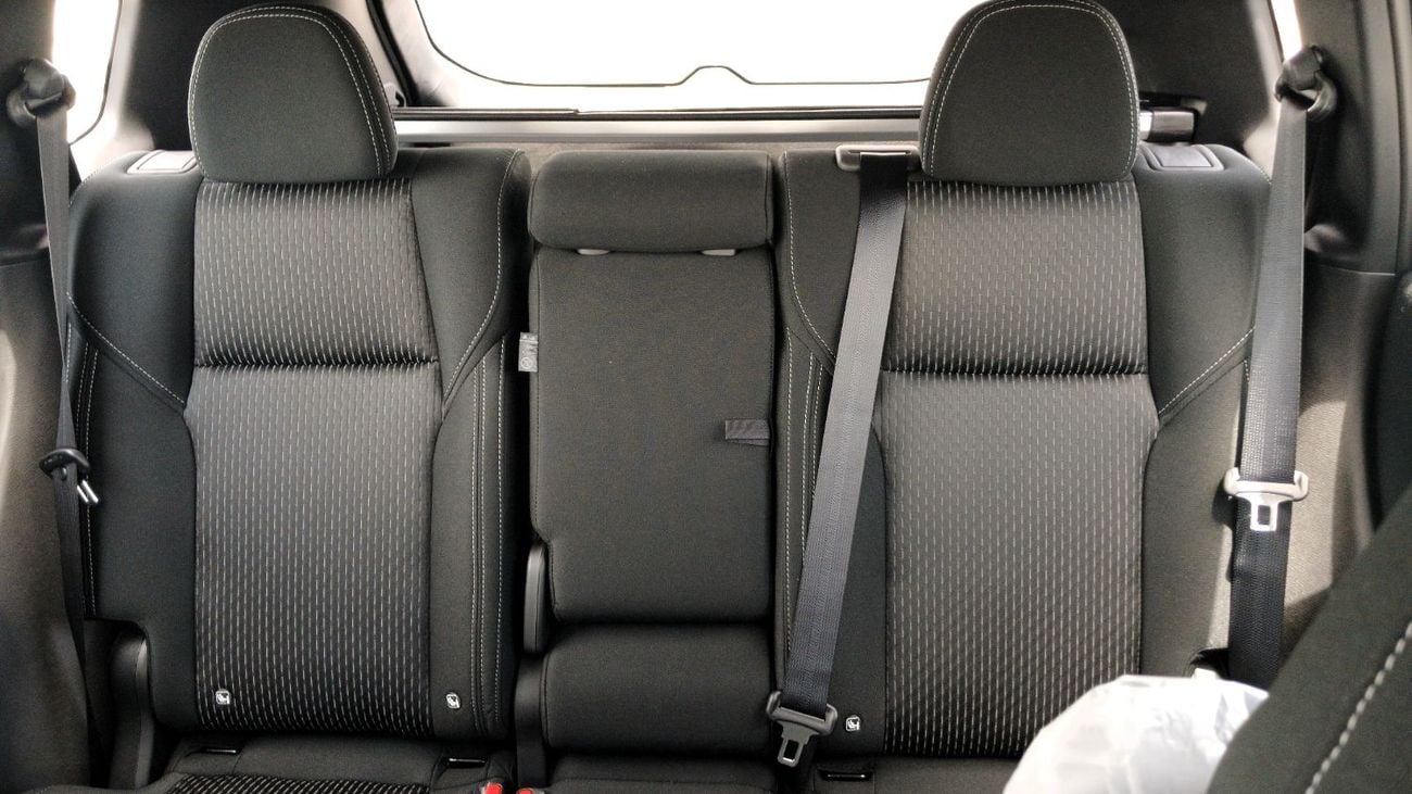 ميتسوبيشي آوتلاندر M Line 2.5L Petrol FWD 2026YM