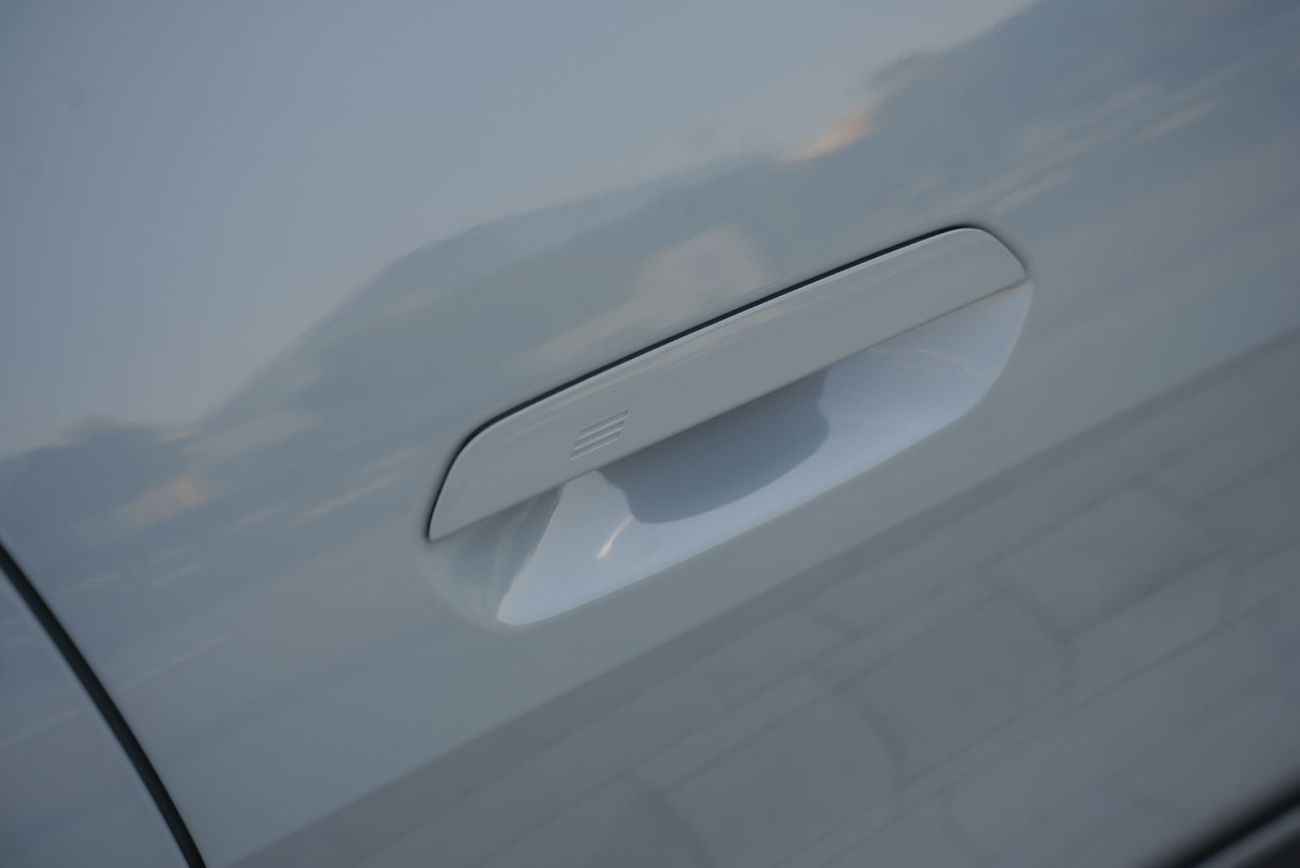 بي أم دبليو i4 2025 BMW i4 e-Drive 40 M-Sport kit RWD Brooklyn Gray 0Km