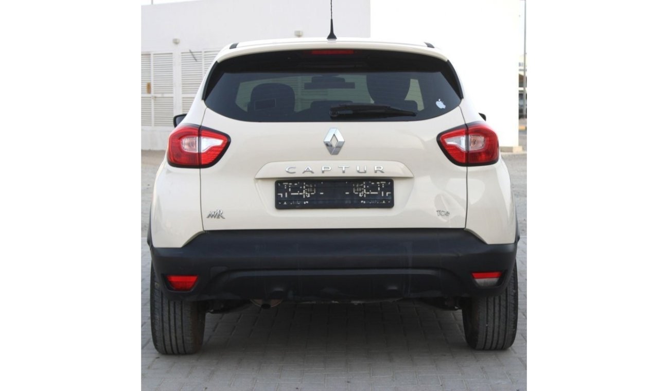 Renault Captur Renault capture 2016 GCC beige excellent condition without accidents