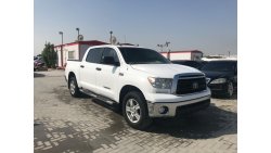 Toyota Tundra تويوتا تاندرا2011 رقم1 بحالة نظيفة5.7