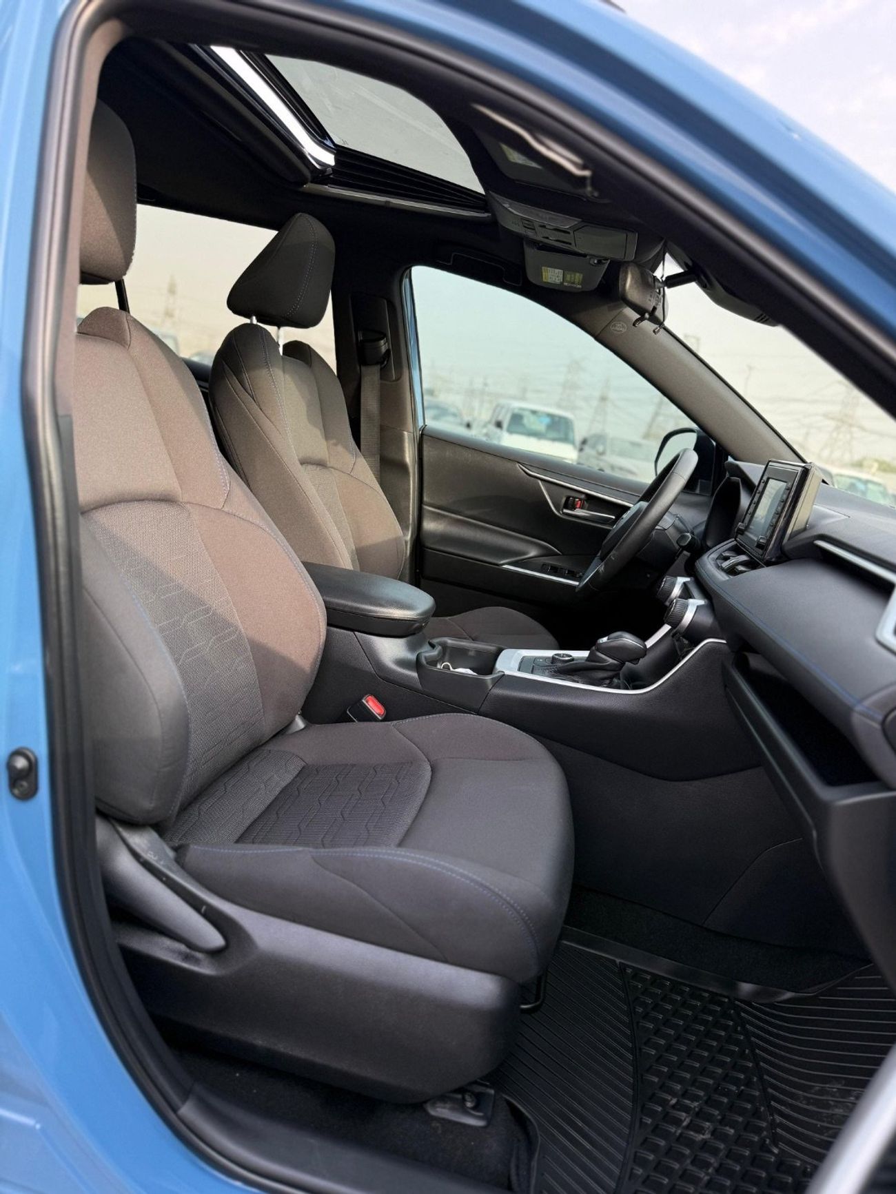 تويوتا راف ٤ Hybrid XSE Premium Black edition