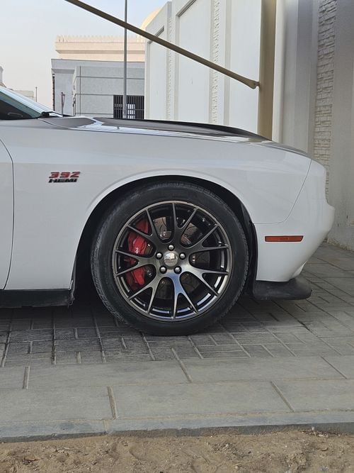 Dodge Challenger SRT 6.4L