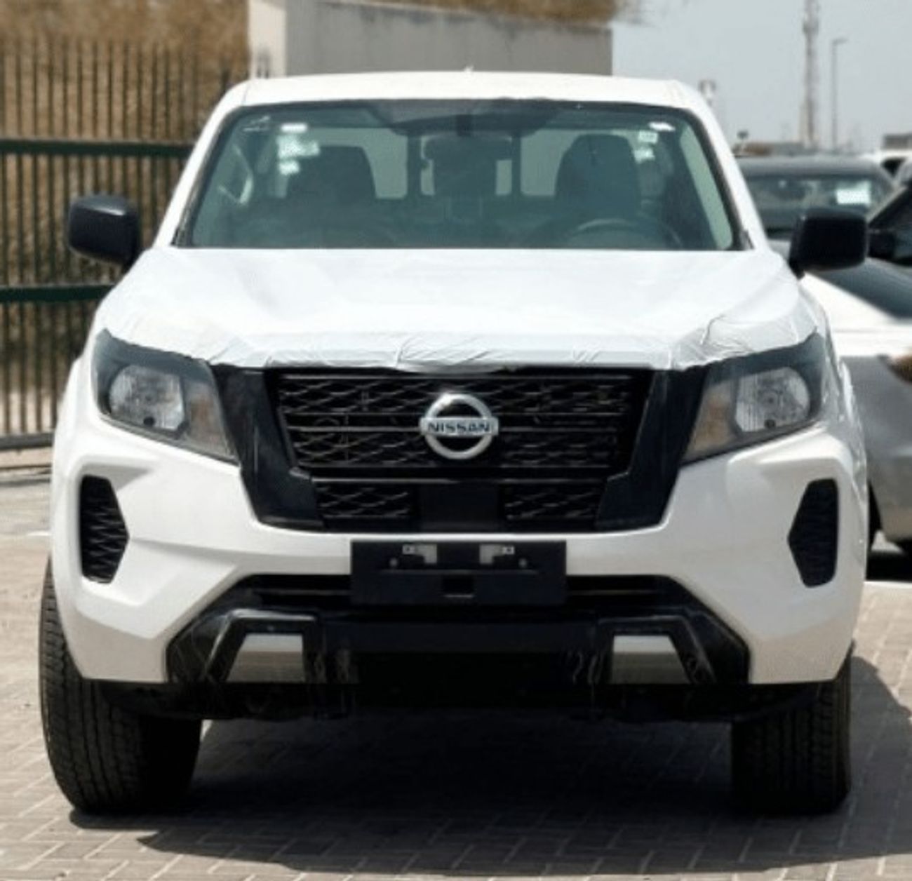 نيسان نافارا Nissan/Navara/NAV02 D23 2.5D XE 4X4 DC PLUS Mt