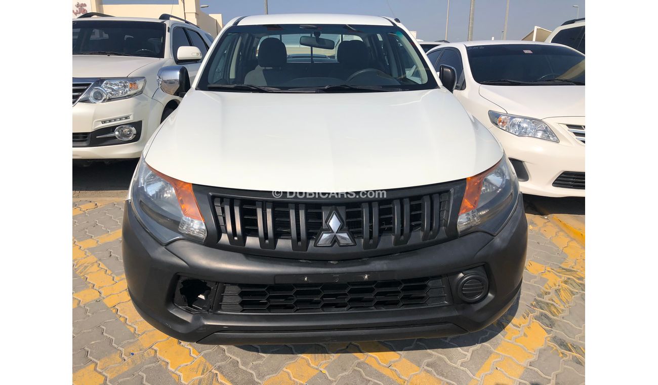 Mitsubishi L200 Mitsubishi L200 D/c Pick Up, model:2016. free of accident